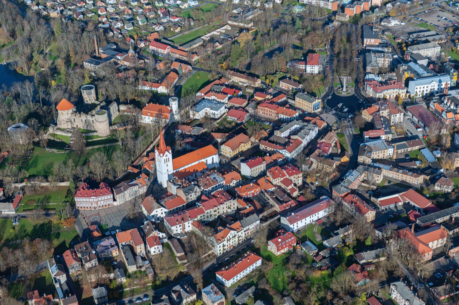 Cēsu vecpilsēta no putna lidojuma