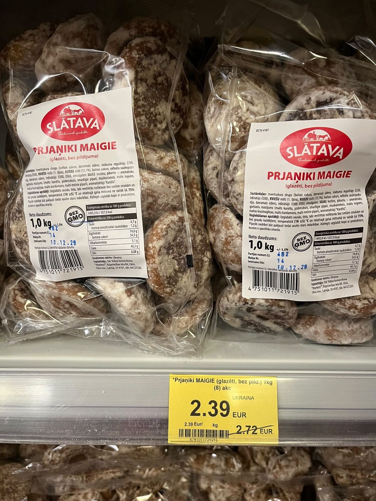 SLĀTAVA soft gingerbread 1 kg packs on a shop shelf